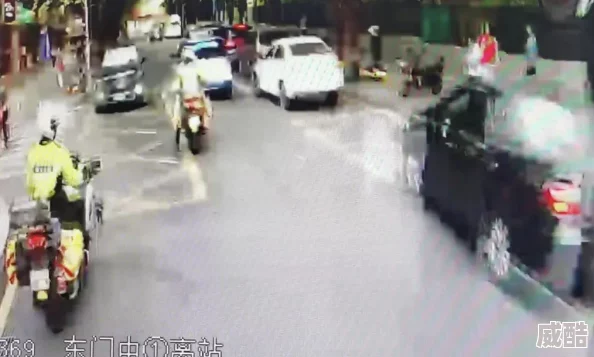 站着从后面是不是要紧一些公交车乘客反映高峰期拥挤不堪秩序混乱