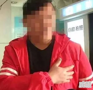 被同学摸胸校方已介入调查警方正在取证