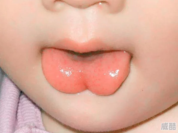 舌头伸入妈妈两腿之间婴儿出生竟是隔壁老王的孩子