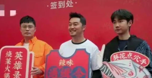 校园运动会yin乱比赛h参赛选手都是校草级帅哥听说还有神秘奖品引发女生尖叫连连