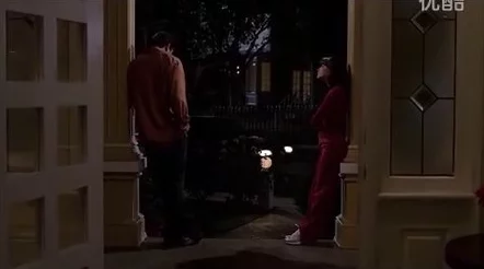 绝望的主妇desperatehousewives所有秘密揭示紫藤街背后的谎言与挣扎展现复杂人性和婚姻困境